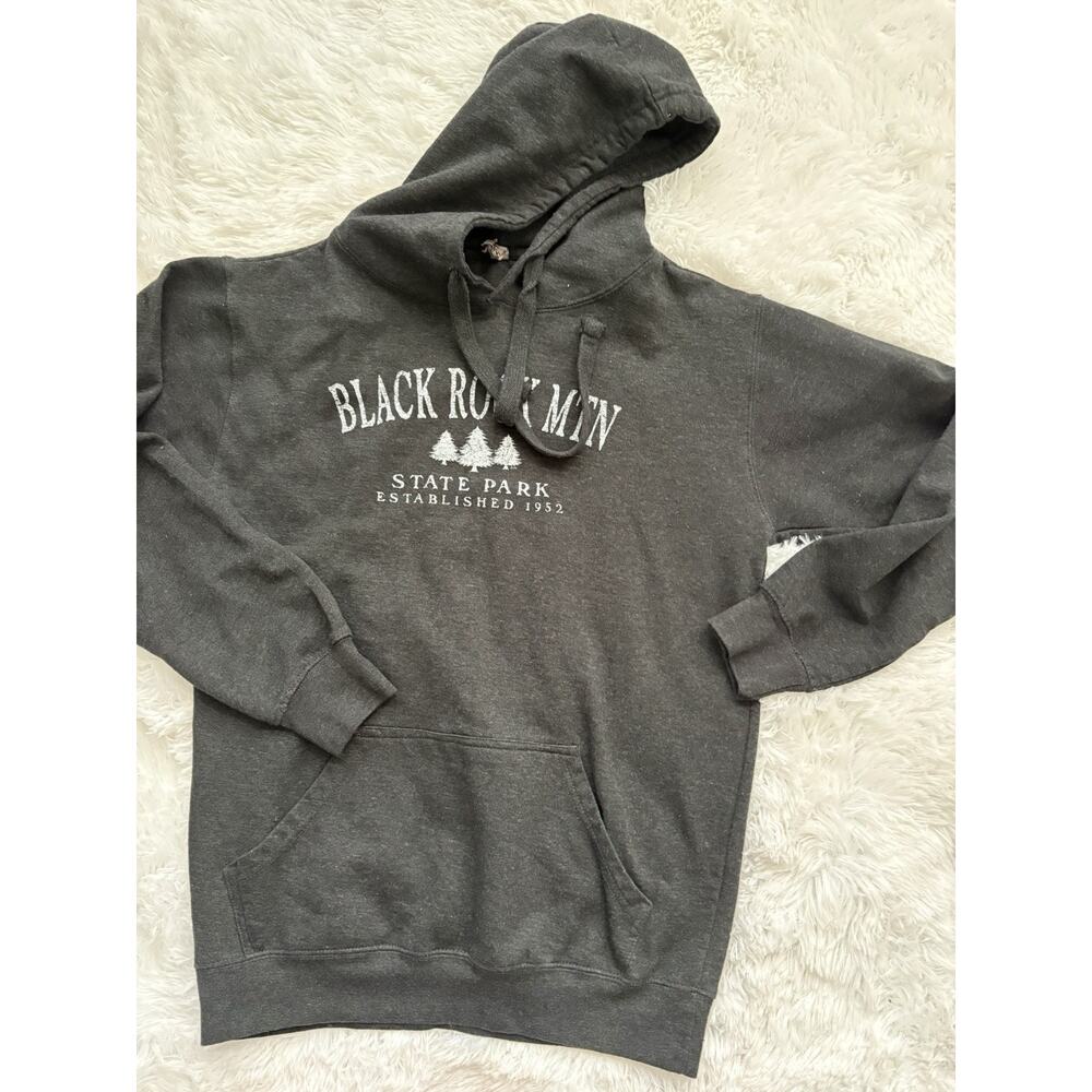 Millitex Adult M Deep Gray “Black Rock Mtn” Front Design Hoodie. Great Quality